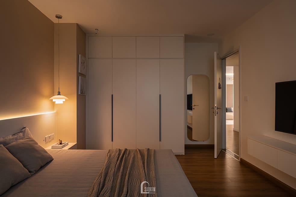 Thiết kế thi công nội thất phòng ngủ master - tủ quần áo chung cư phong cách Wabi Sabi mix Japandi dự án Hà Nội Paragon 138m2