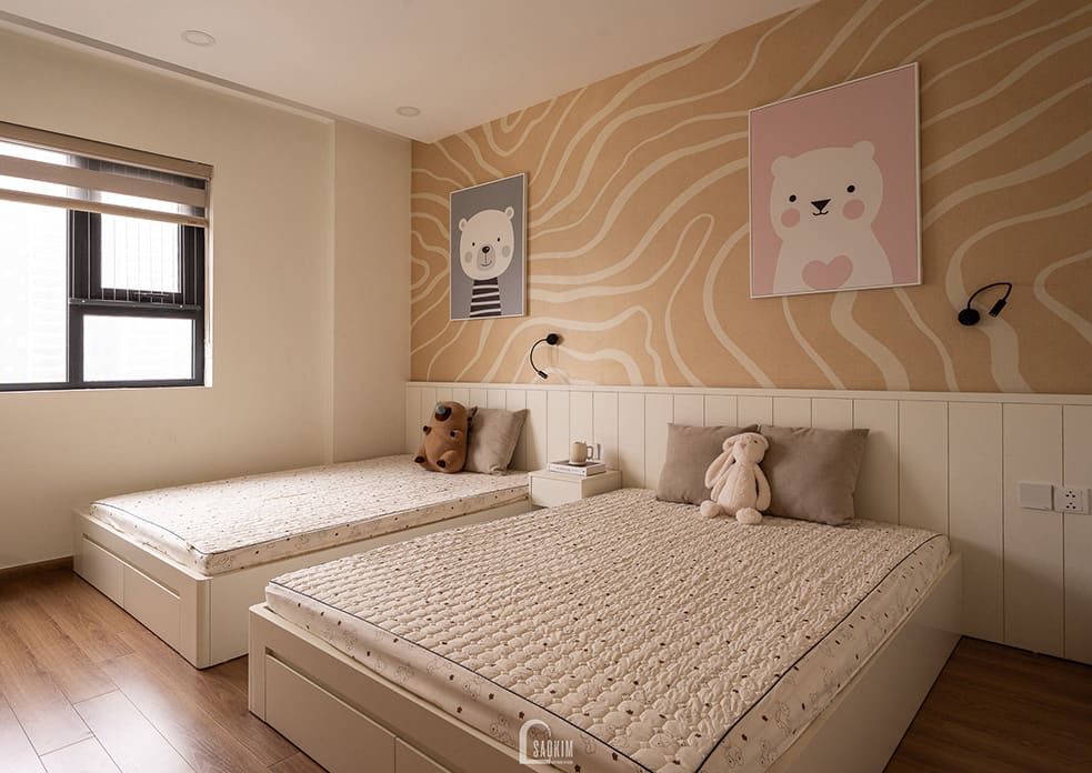Thiết kế thi công nội thất phòng ngủ cho 2 bé phong cách Wabi Sabi mix Japandi – Ấm Áp và Đa Năng với 2 chiếc giường đơn nhỏ xinh