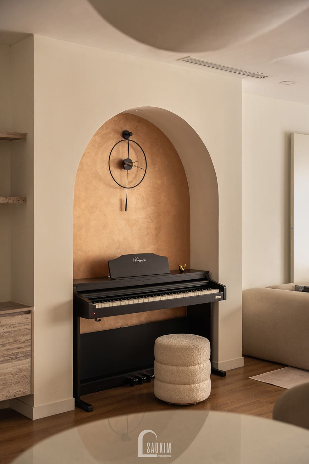 Thiết kế thi công nội thất phòng khách chung cư phong cách Wabi Sabi mix Japandi dự án Hà Nội Paragon 138m2 không gian thưu giãn đánh đàn piano