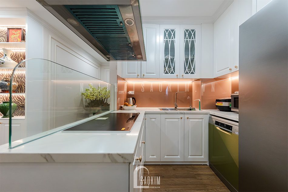 Thi công nội thất phòng bếp căn hộ phong cách Tân Cổ Điển dự án Le Grand Jardin Sài Đồng mang vẻ đẹp tinh tế, sang trọng