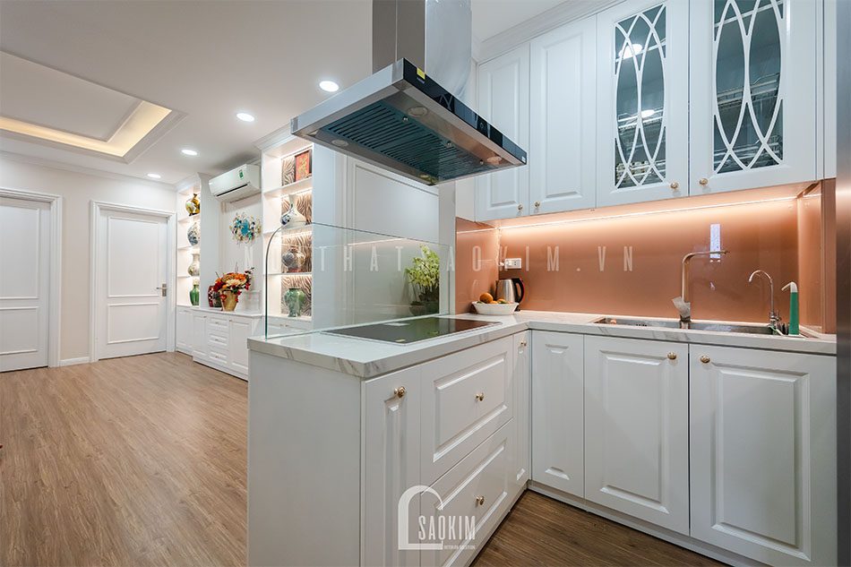Thi công nội thất phòng bếp căn hộ phong cách Tân Cổ Điển dự án Le Grand Jardin Sài Đồng mang vẻ đẹp tinh tế, sang trọng