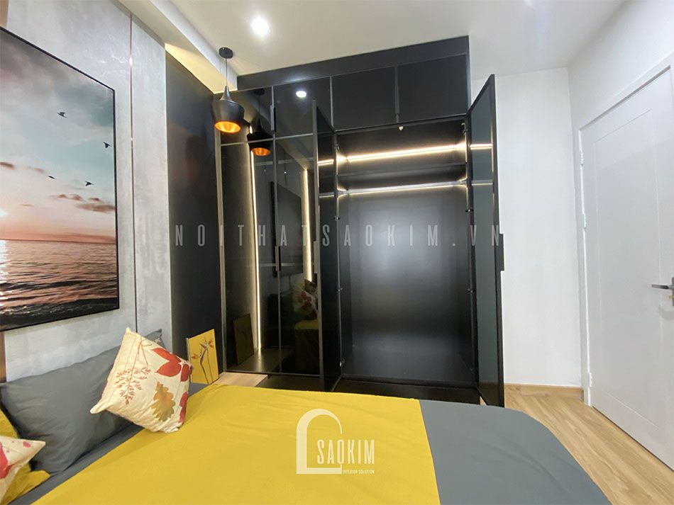 Tủ quần áo cánh kính lắp đèn led cảm ứng chạm, mỗi khi mở cửa tủ đèn led sẽ sáng