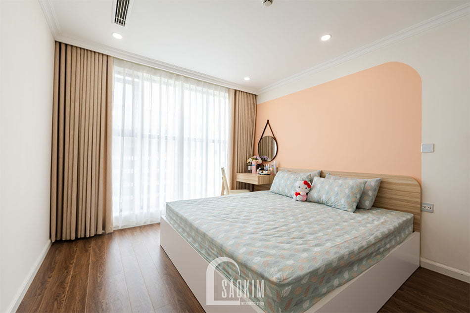 Phòng ngủ master có gam màu đồng nhất với không gian sinh hoạt chung