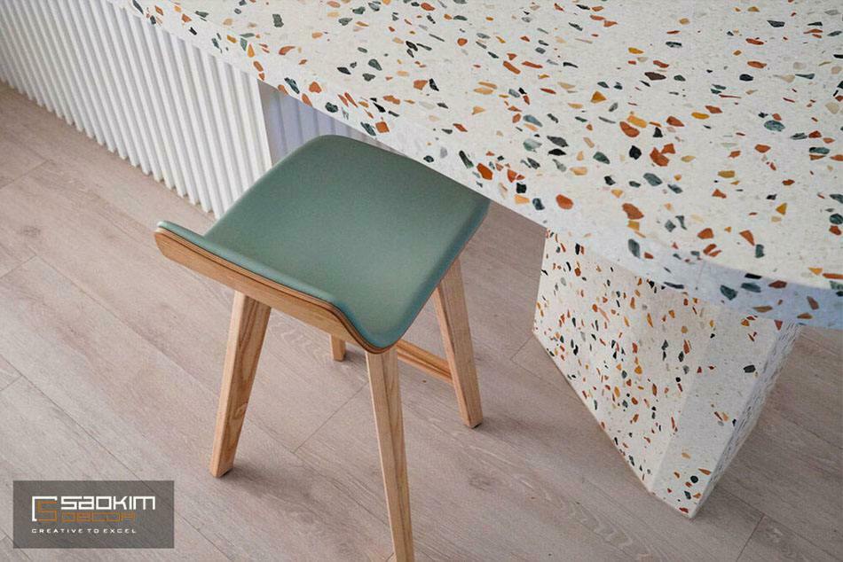 Chiếc ghế ngồi để dùng bữa