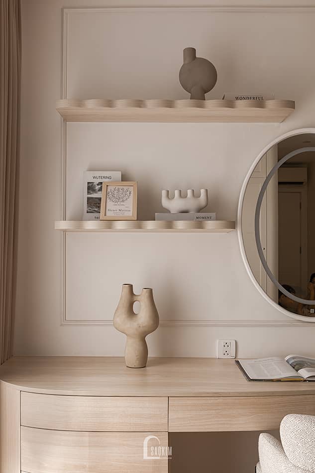 Hoàn thiện thiết kế thi công nội thất phòng ngủ master chung cư Aqua Bay Ecopark - 108m2 phong cách Parisian - kệ trang trí đẹp mặt táo sóng